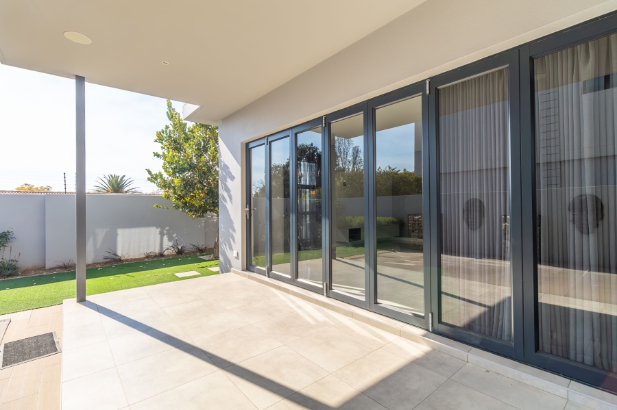To Let 4 Bedroom Property for Rent in Bryanston Gauteng