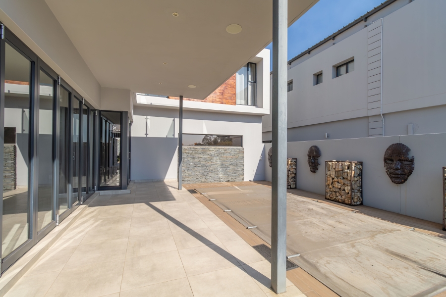 To Let 4 Bedroom Property for Rent in Bryanston Gauteng