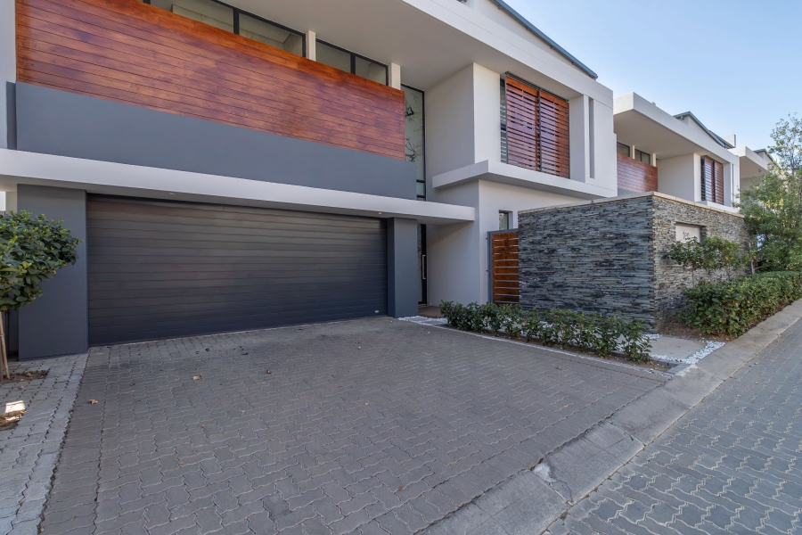 To Let 4 Bedroom Property for Rent in Bryanston Gauteng