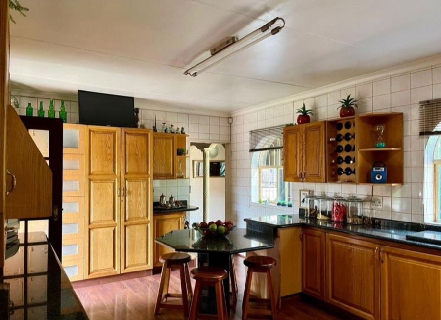 4 Bedroom Property for Sale in Petersfield Gauteng