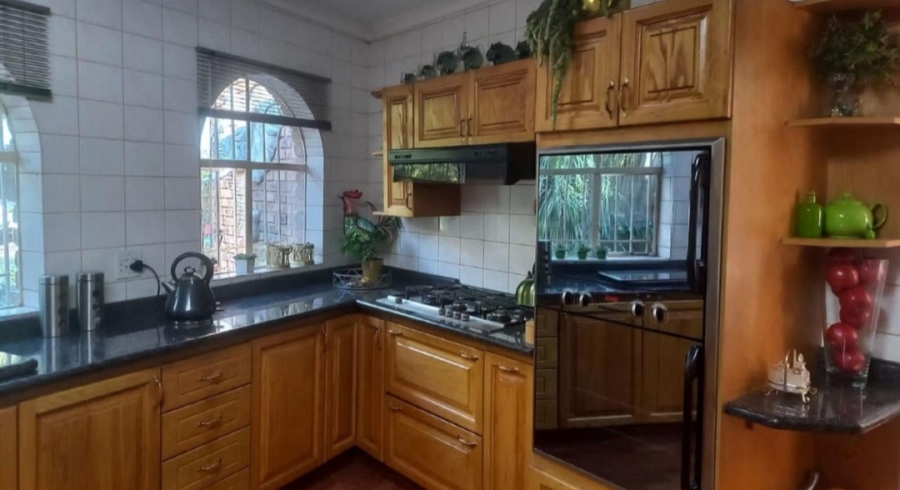 4 Bedroom Property for Sale in Petersfield Gauteng