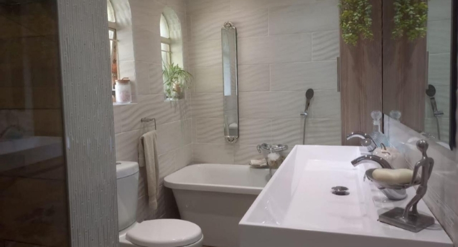 4 Bedroom Property for Sale in Petersfield Gauteng