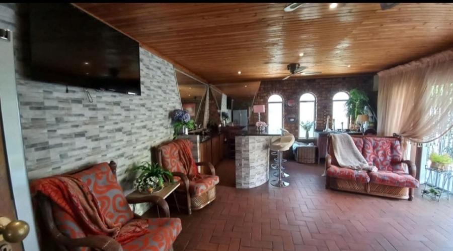 4 Bedroom Property for Sale in Petersfield Gauteng