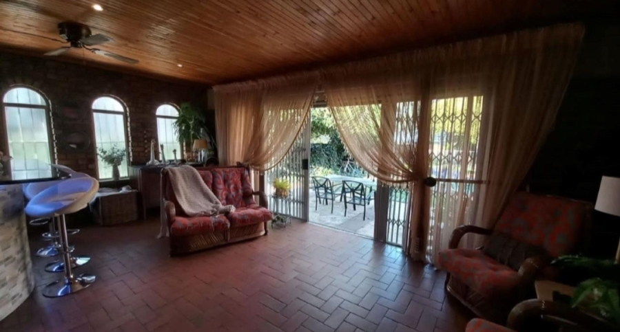 4 Bedroom Property for Sale in Petersfield Gauteng