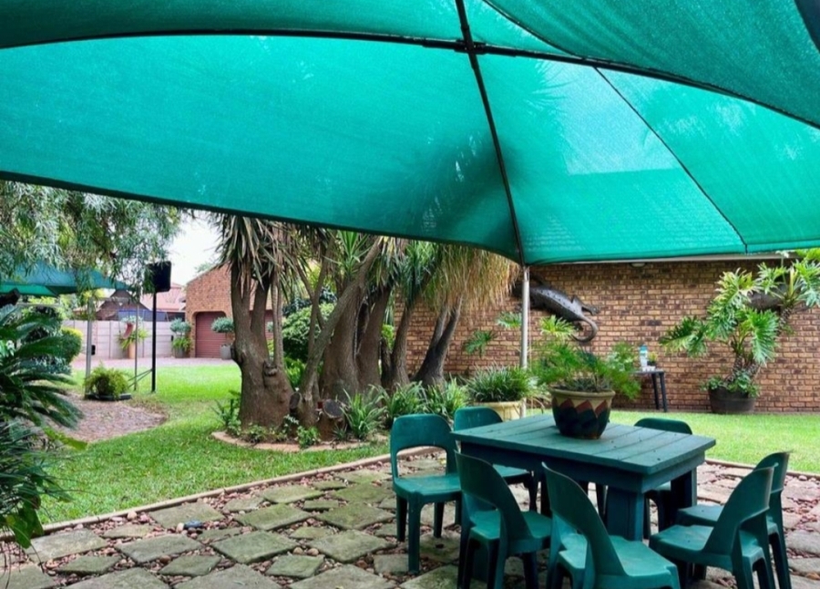 4 Bedroom Property for Sale in Petersfield Gauteng
