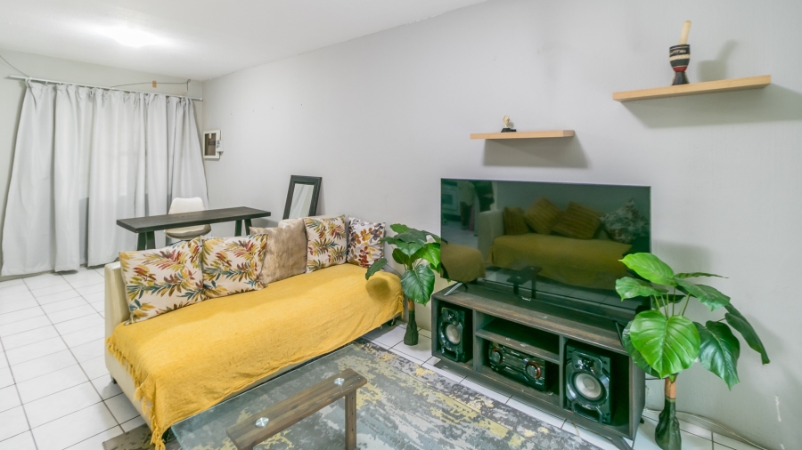2 Bedroom Property for Sale in Vorna Valley Gauteng