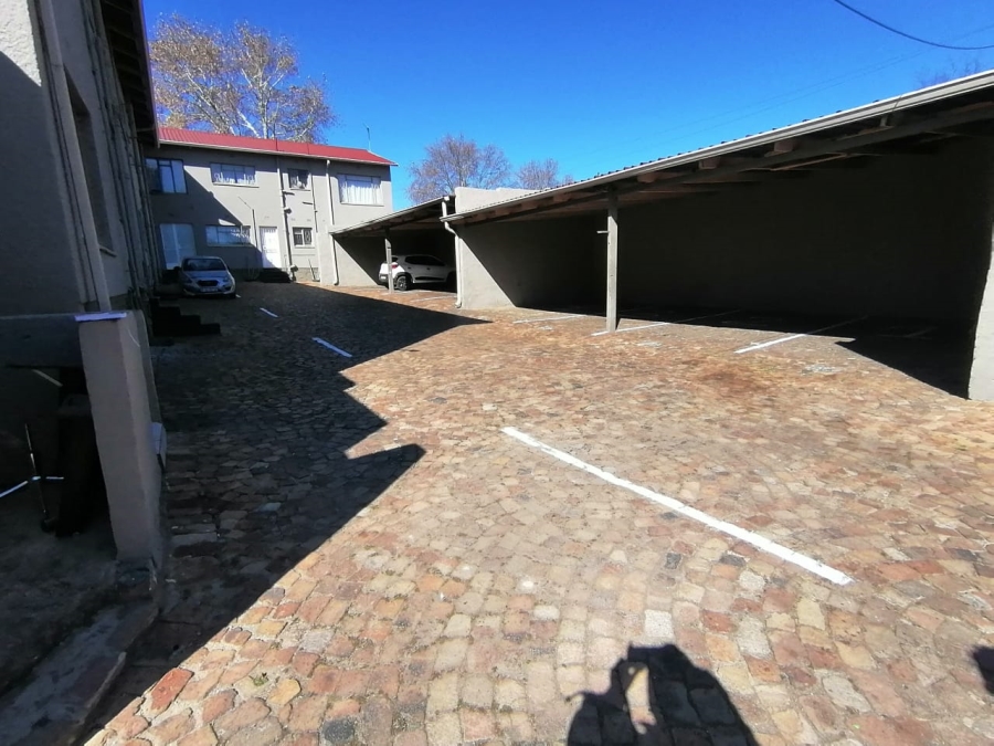 2 Bedroom Property for Sale in Turf Club Gauteng