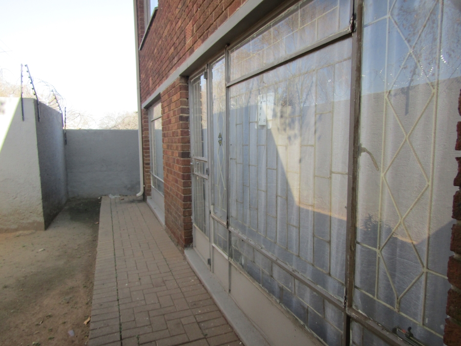 2 Bedroom Property for Sale in Turf Club Gauteng