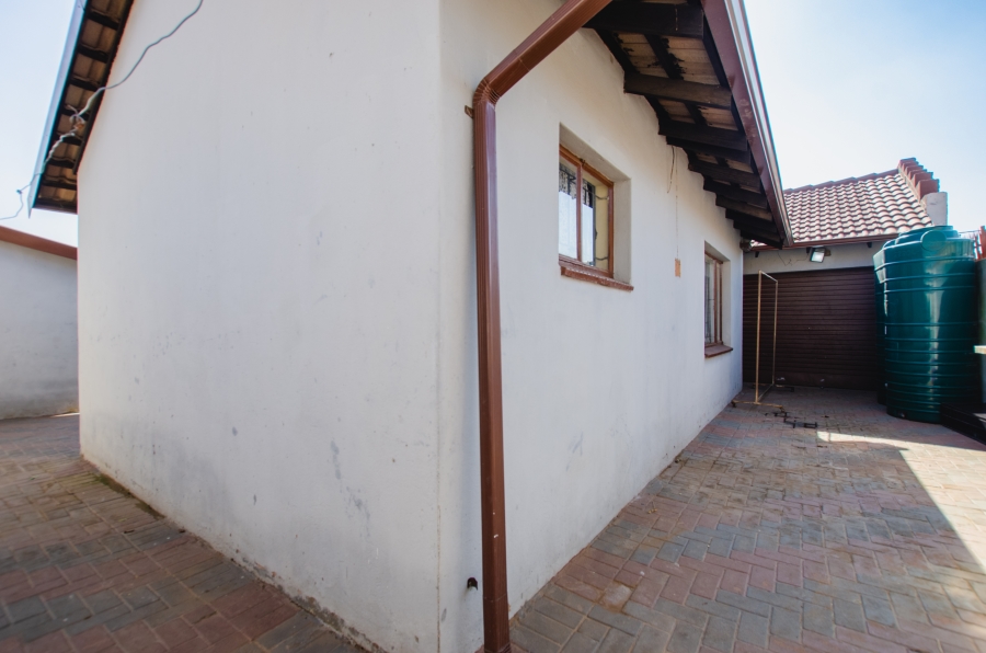 3 Bedroom Property for Sale in Kagiso Gauteng