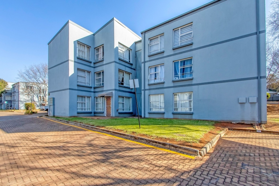 2 Bedroom Property for Sale in Westdene Gauteng