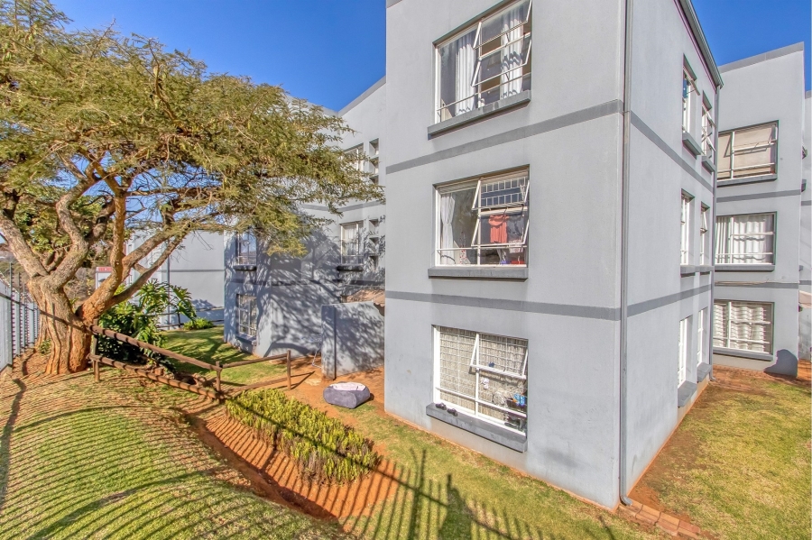 2 Bedroom Property for Sale in Westdene Gauteng