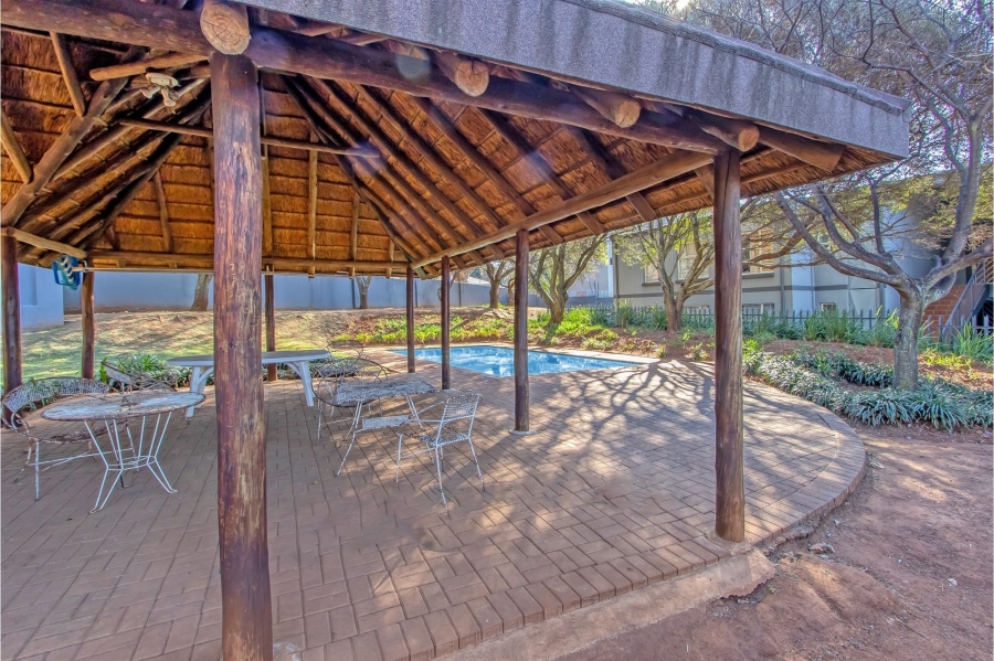 2 Bedroom Property for Sale in Westdene Gauteng