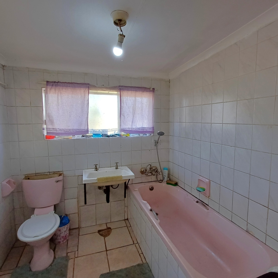 3 Bedroom Property for Sale in Kookrus Gauteng