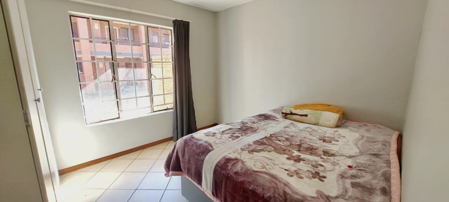 2 Bedroom Property for Sale in Noordwyk Gauteng