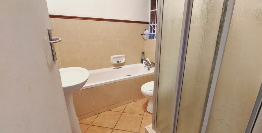 2 Bedroom Property for Sale in Noordwyk Gauteng