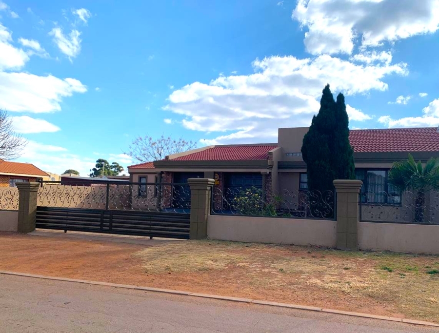 3 Bedroom Property for Sale in Meyerton Park Gauteng