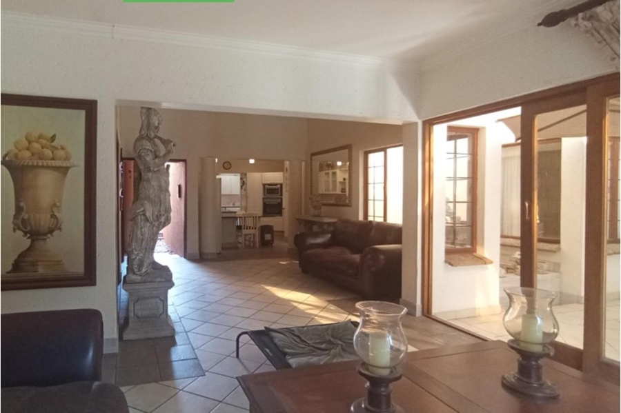 4 Bedroom Property for Sale in Silver Lakes Golf Estate Gauteng