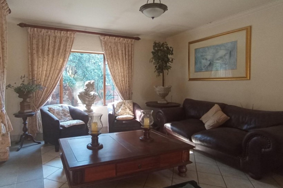 4 Bedroom Property for Sale in Silver Lakes Golf Estate Gauteng