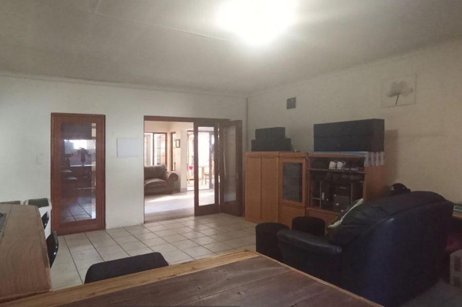 4 Bedroom Property for Sale in Silver Lakes Golf Estate Gauteng