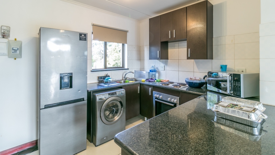 2 Bedroom Property for Sale in Noordwyk Gauteng