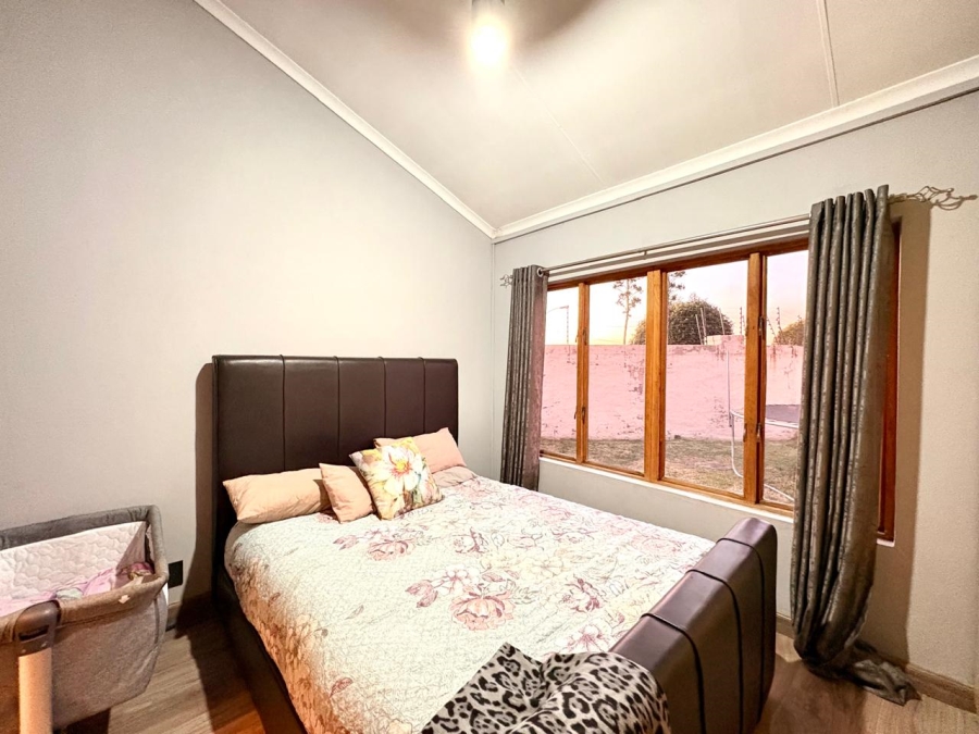 3 Bedroom Property for Sale in Sonneveld Gauteng