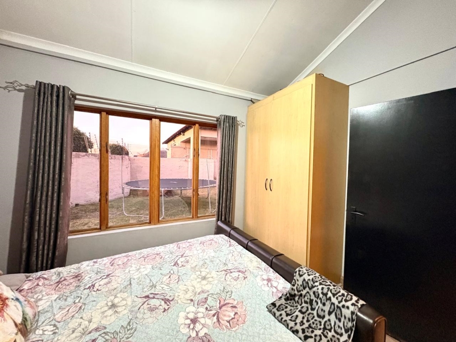 3 Bedroom Property for Sale in Sonneveld Gauteng