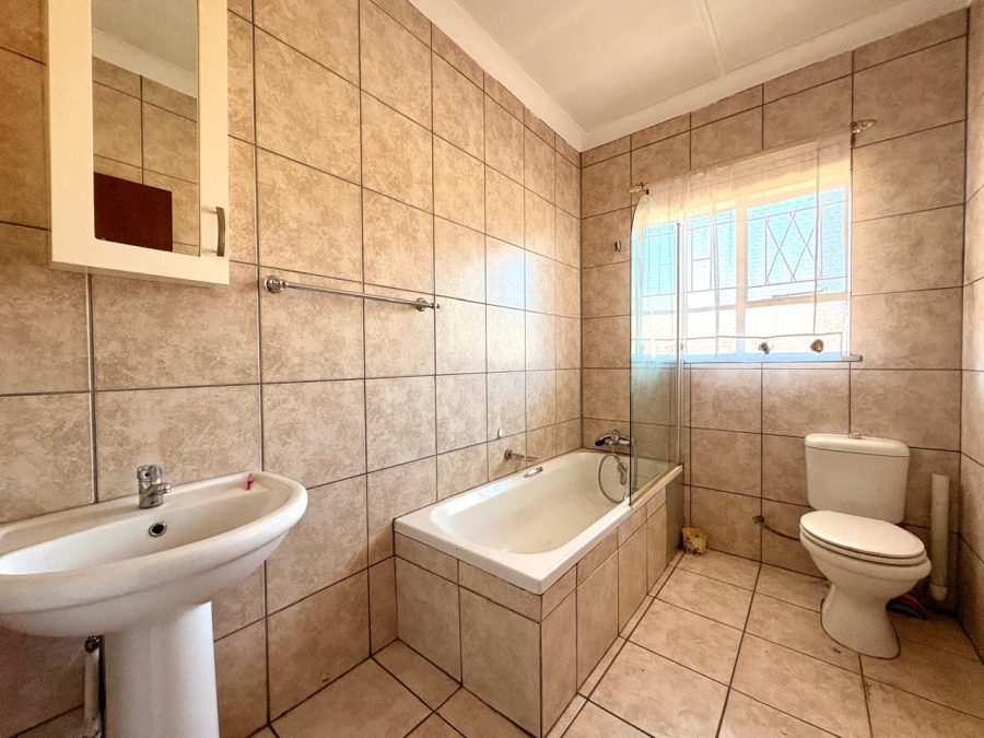 1 Bedroom Property for Sale in Benoni Central Gauteng