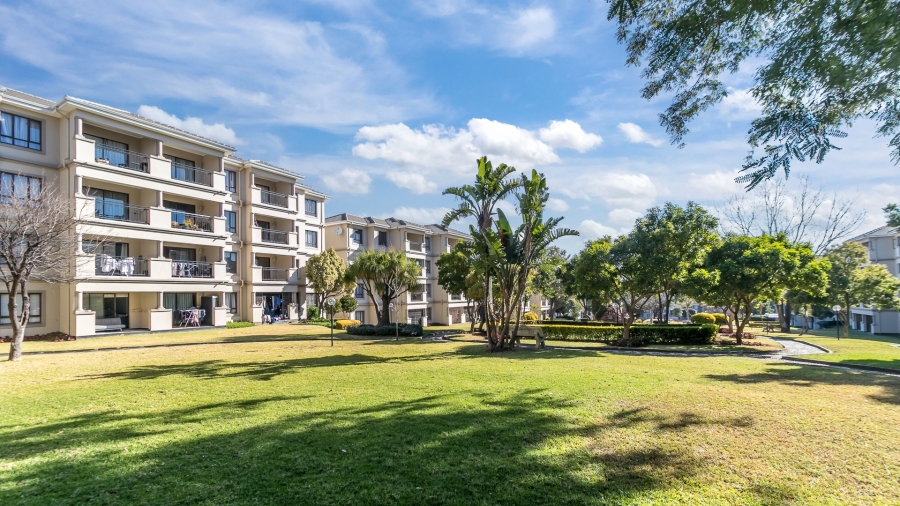 1 Bedroom Property for Sale in Noordwyk Gauteng