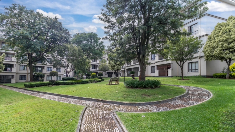 1 Bedroom Property for Sale in Noordwyk Gauteng