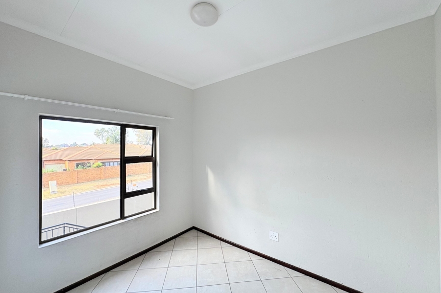 To Let 2 Bedroom Property for Rent in Goedeburg Gauteng