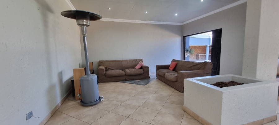 3 Bedroom Property for Sale in Sunward Park Gauteng