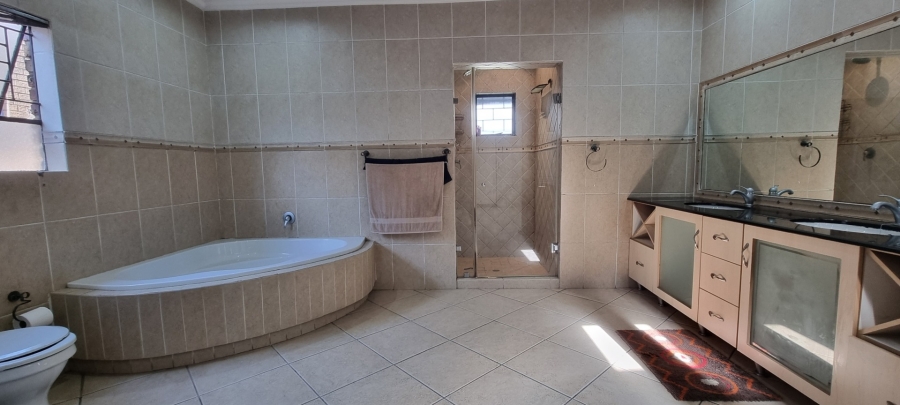 3 Bedroom Property for Sale in Sunward Park Gauteng