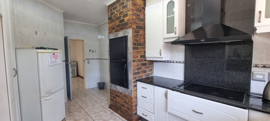 3 Bedroom Property for Sale in Sunward Park Gauteng
