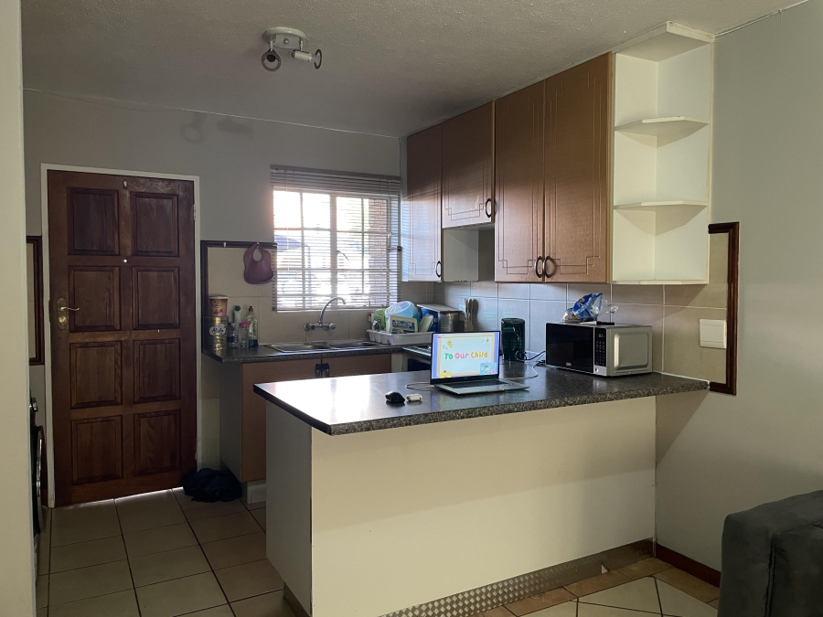 2 Bedroom Property for Sale in Noordwyk Gauteng
