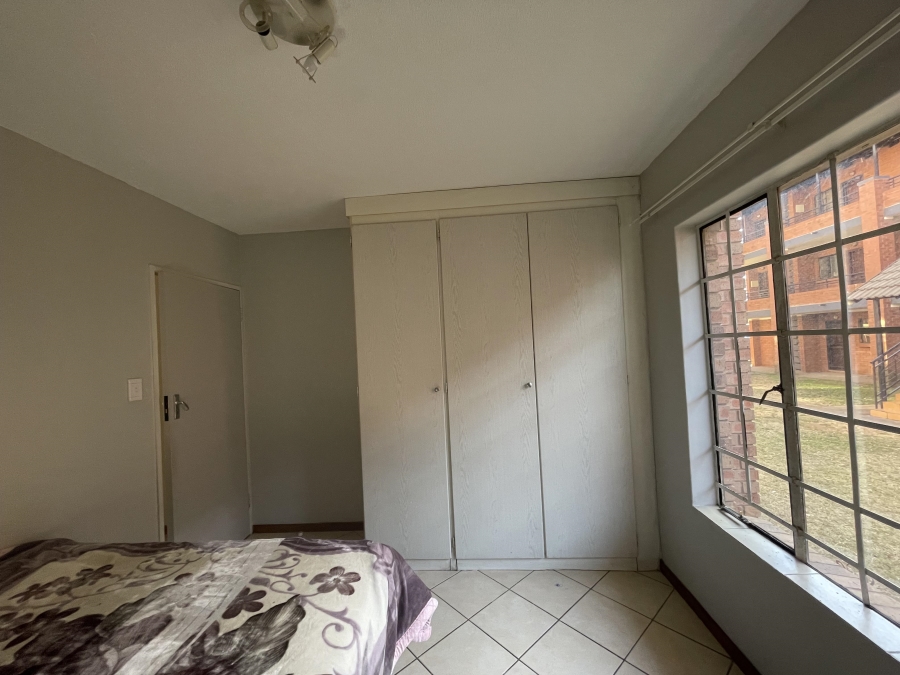 2 Bedroom Property for Sale in Noordwyk Gauteng