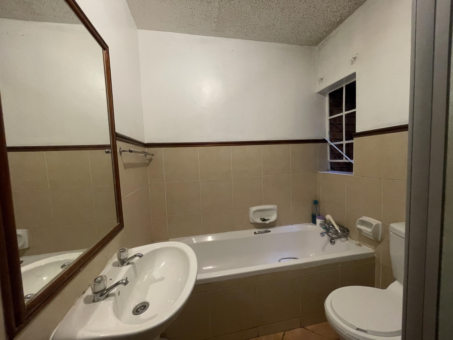 2 Bedroom Property for Sale in Noordwyk Gauteng