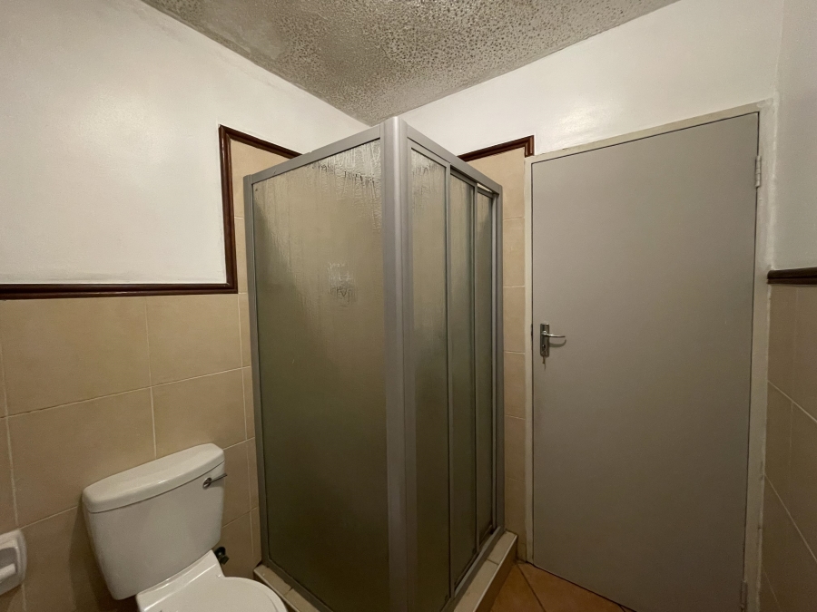 2 Bedroom Property for Sale in Noordwyk Gauteng