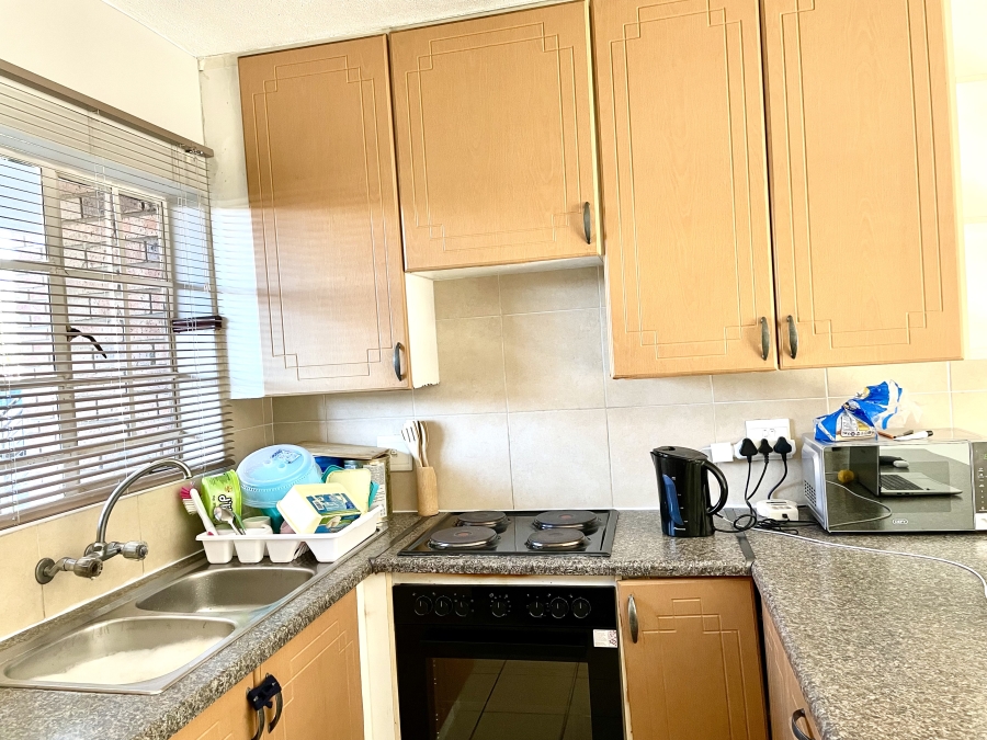 2 Bedroom Property for Sale in Noordwyk Gauteng