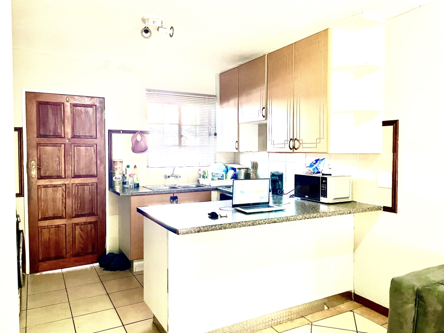 2 Bedroom Property for Sale in Noordwyk Gauteng