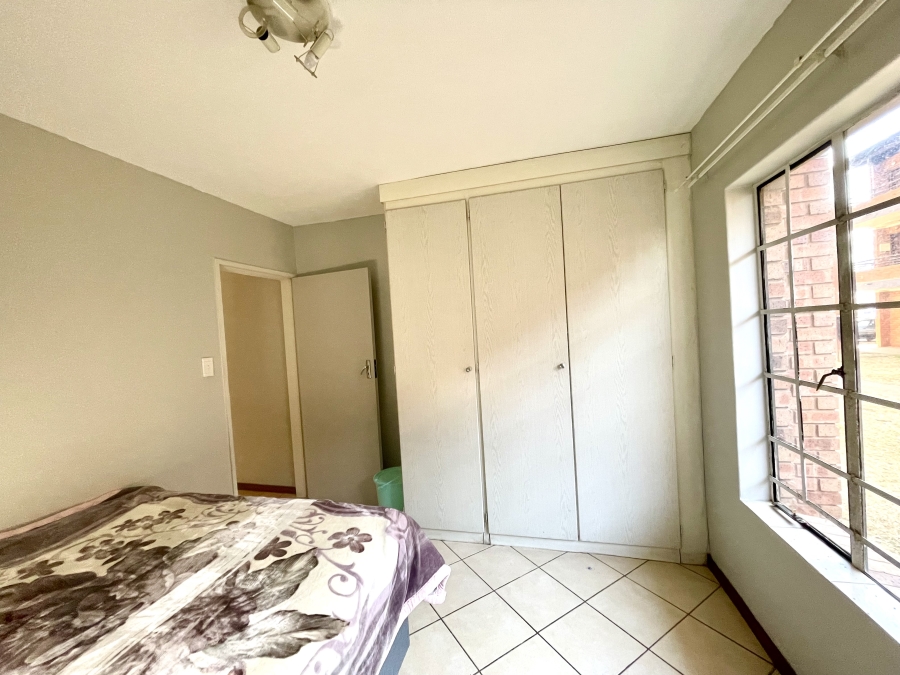 2 Bedroom Property for Sale in Noordwyk Gauteng