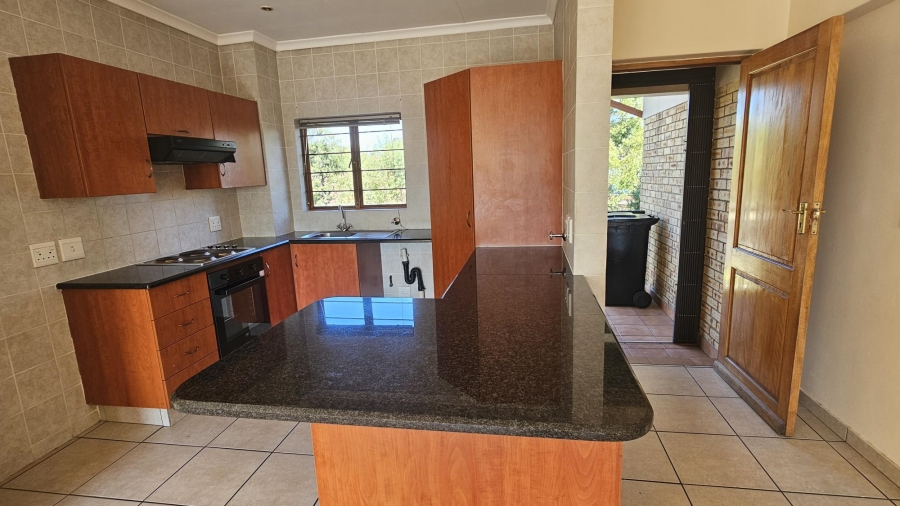 To Let 2 Bedroom Property for Rent in Sonneveld Gauteng