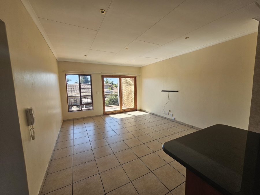 To Let 2 Bedroom Property for Rent in Sonneveld Gauteng