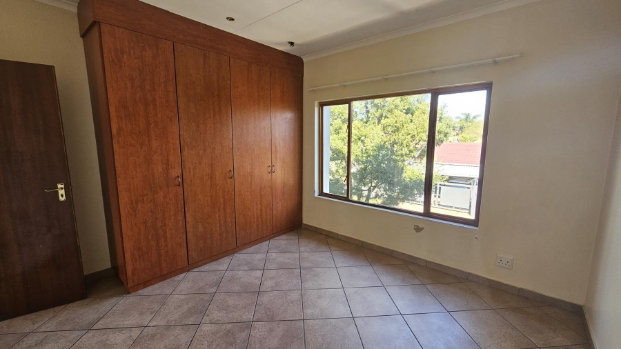 To Let 2 Bedroom Property for Rent in Sonneveld Gauteng