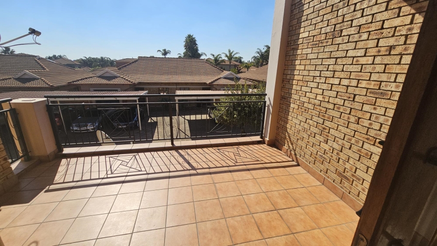 To Let 2 Bedroom Property for Rent in Sonneveld Gauteng