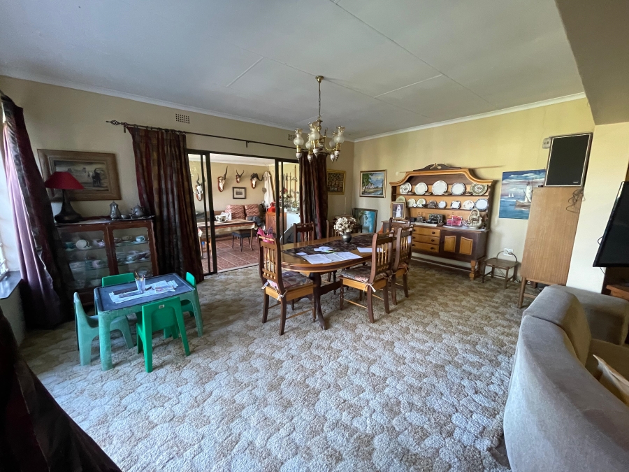 5 Bedroom Property for Sale in Witpoortjie Gauteng