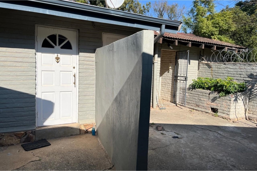 To Let 3 Bedroom Property for Rent in Bryanston Gauteng