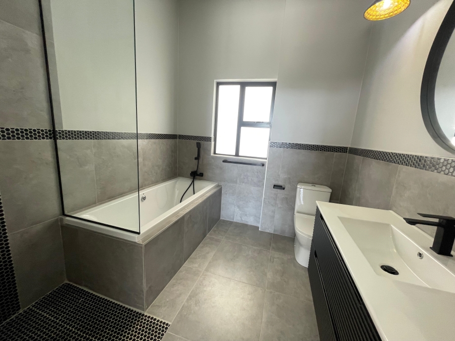 3 Bedroom Property for Sale in Roodekrans Gauteng