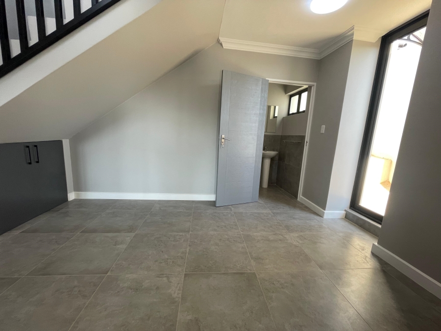 3 Bedroom Property for Sale in Roodekrans Gauteng