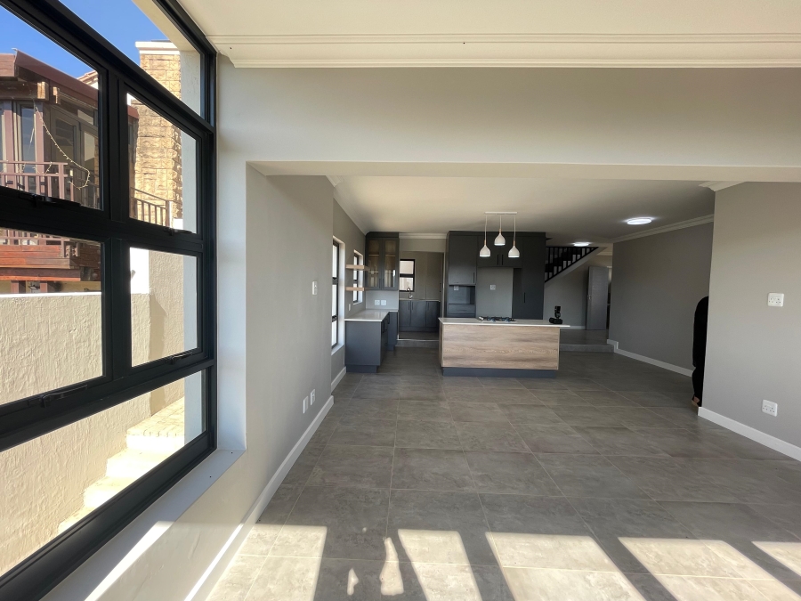 3 Bedroom Property for Sale in Roodekrans Gauteng