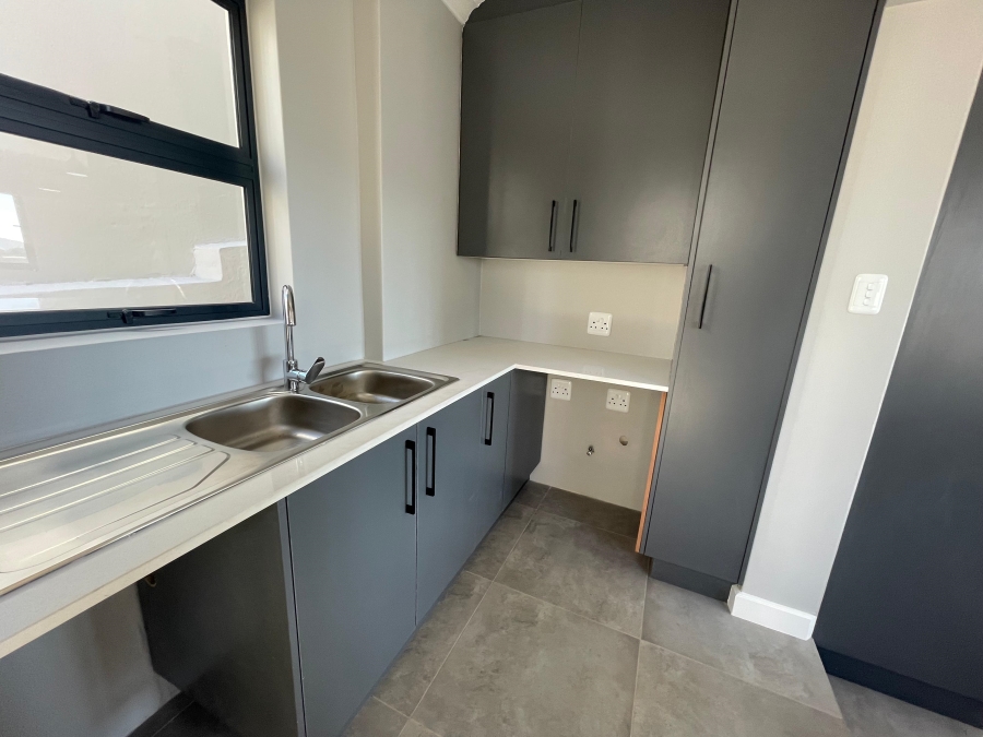 3 Bedroom Property for Sale in Roodekrans Gauteng